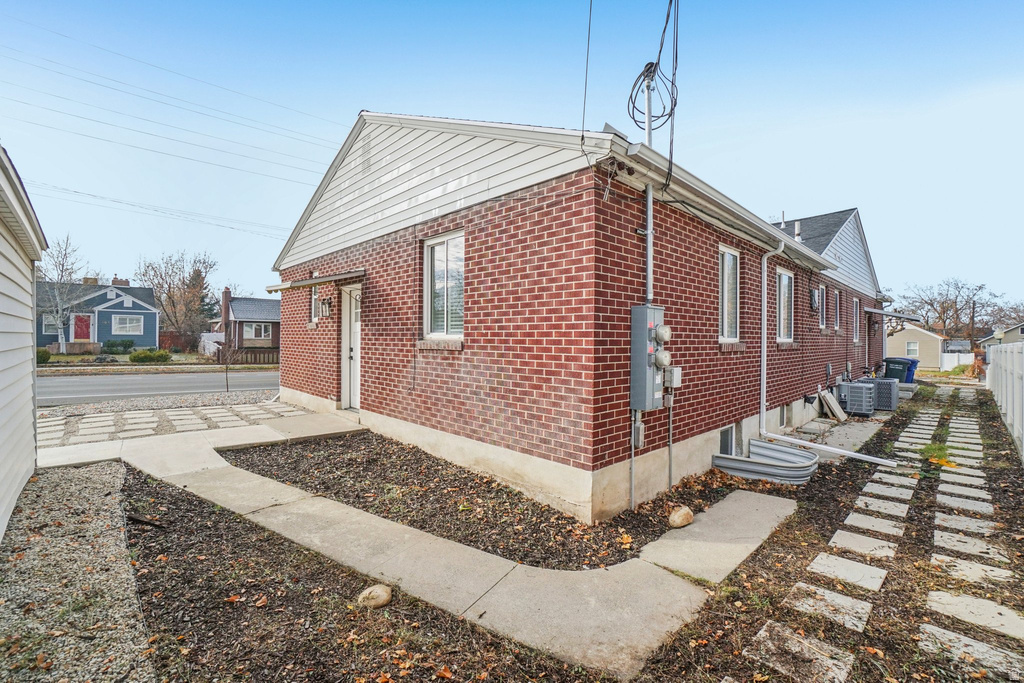 1597 E 2700 ST Salt Lake City, UT 84106