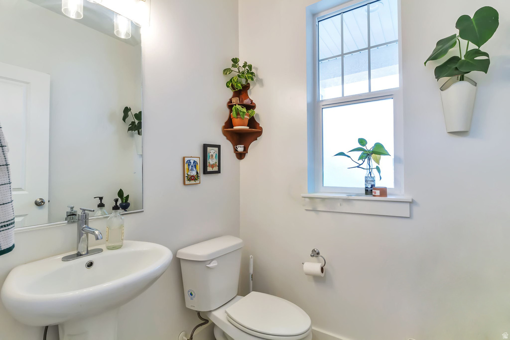 5417 W 3850 S Hooper, UT 84315