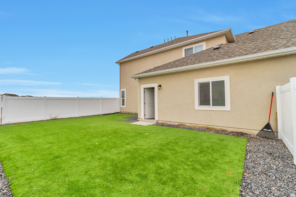 5417 W 3850 S Hooper, UT 84315