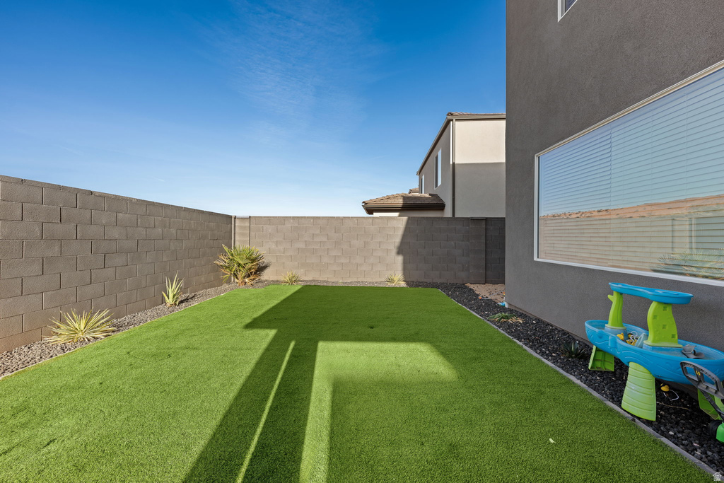 1610 S RIPPLE ROCK DR Washington, UT 84780