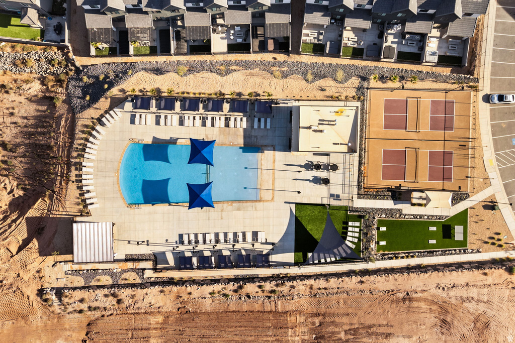 1610 S RIPPLE ROCK DR Washington, UT 84780