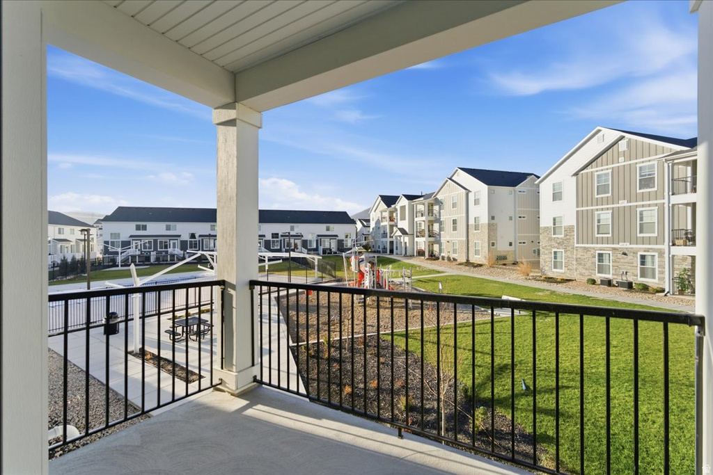 938 W CORAL CHARM WAY #L202 Saratoga Springs, UT 84045