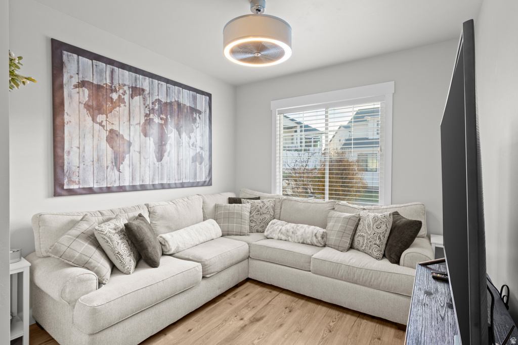 1379 E PETUNIA CT Layton, UT 84040