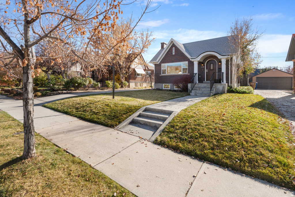 1656 E HARVARD AVE Salt Lake City, UT 84105