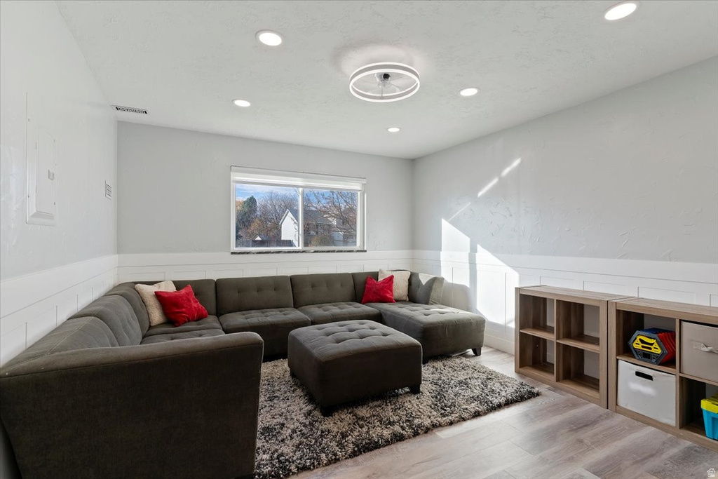 2162 N 2290 W Clinton, UT 84015