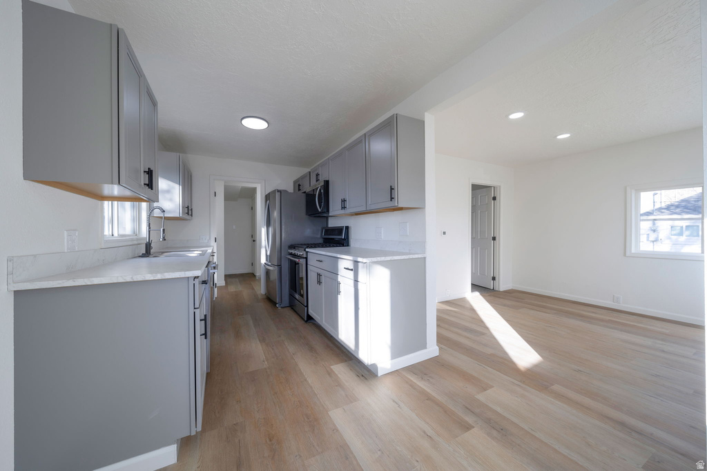 1680 W CLAYBOURNE AVE West Valley City, UT 84119