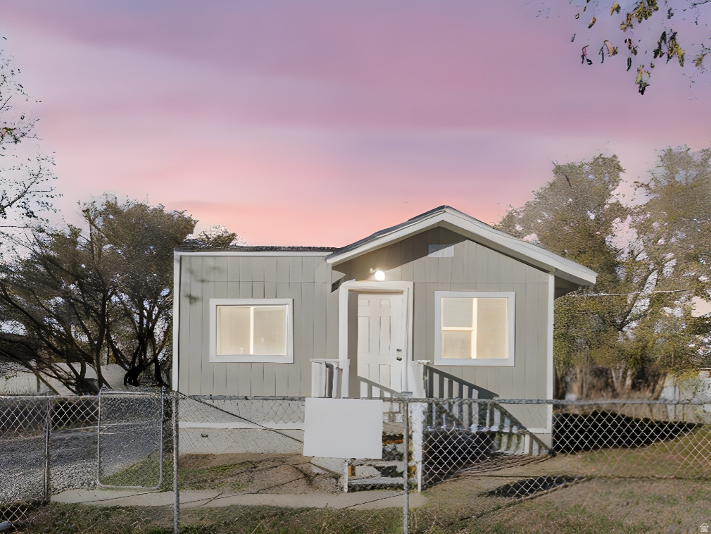 1680 W CLAYBOURNE AVE West Valley City, UT 84119