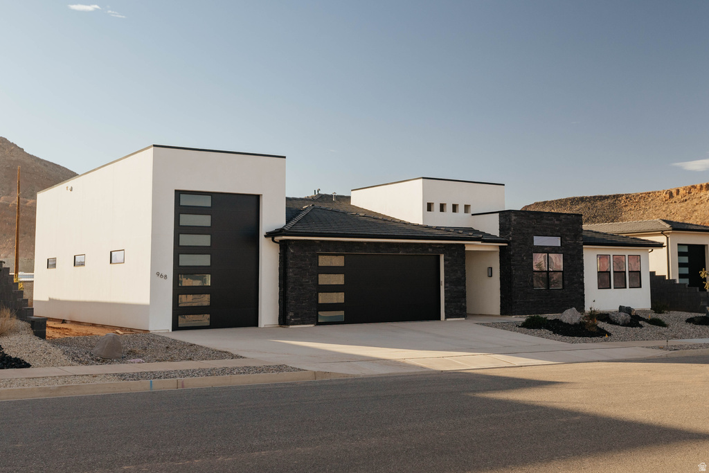 968 S Rattlesnake Ln #9