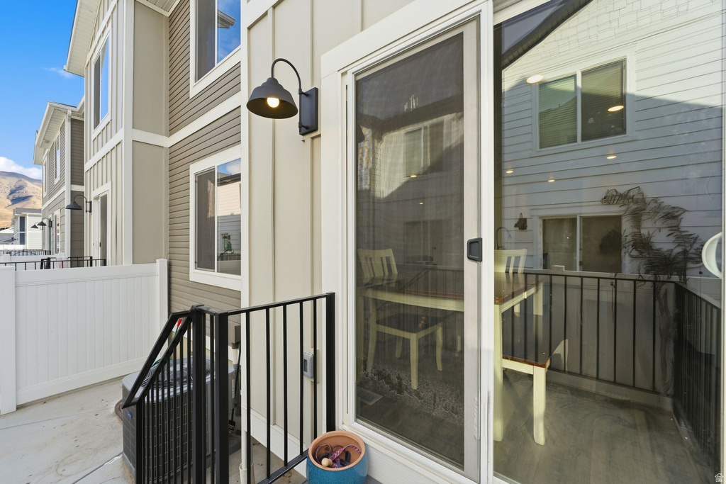 1721 E EAGLE VIEW LN Eagle Mountain, UT 84005