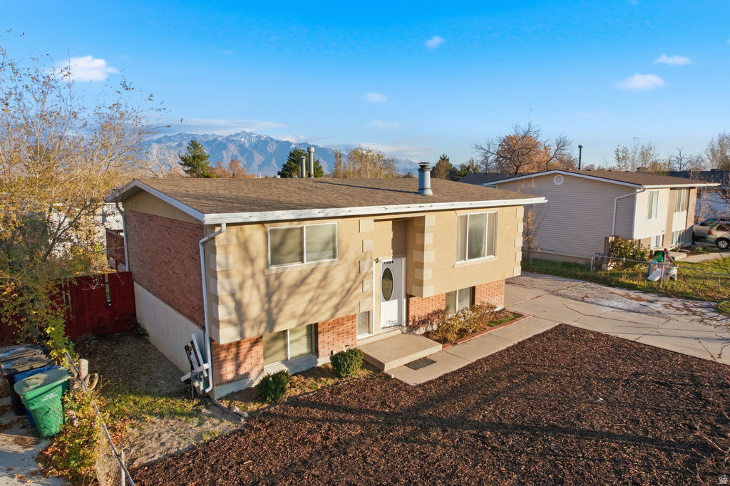 7991 S 3725 W West Jordan, UT 84088