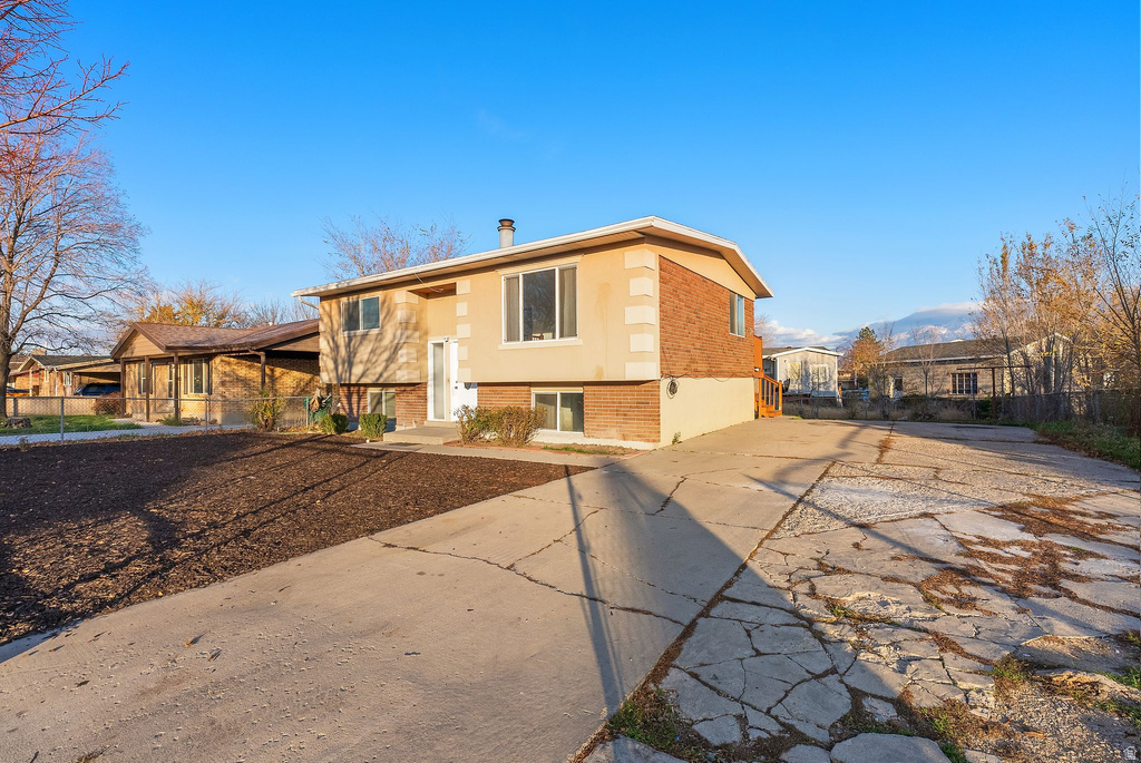 7991 S 3725 W West Jordan, UT 84088