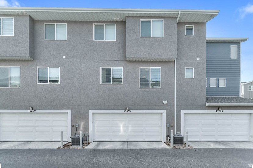 15297 S REINS WAY Bluffdale, UT 84065