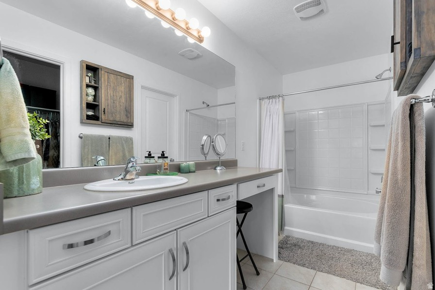 15297 S REINS WAY Bluffdale, UT 84065