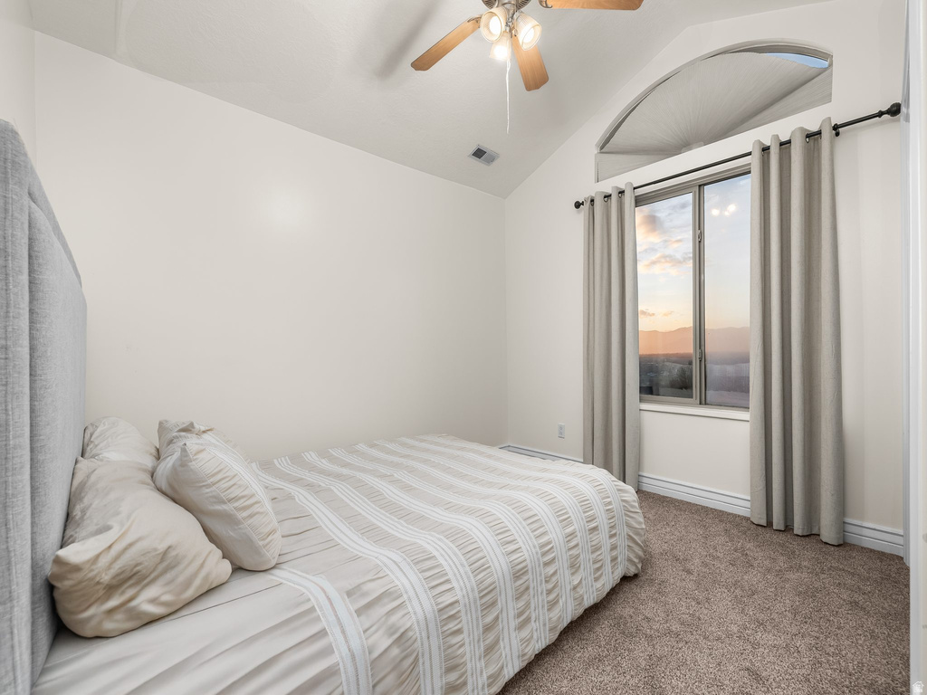 9242 N EMERALD LAKE CV Cedar Hills, UT 84062