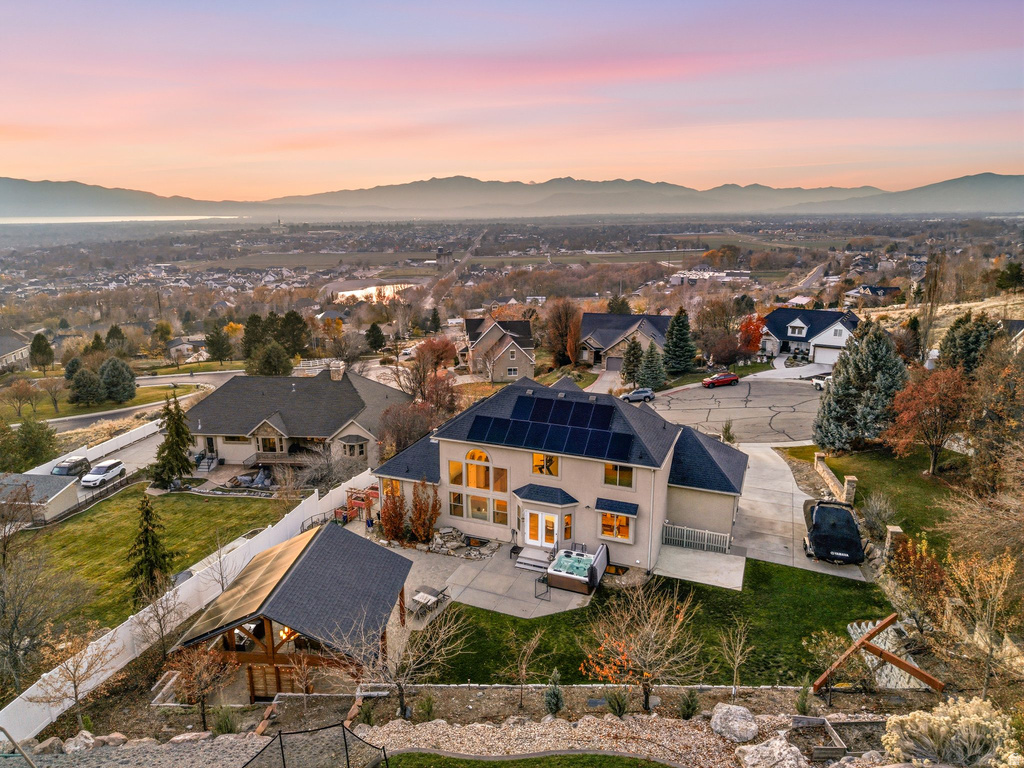 9242 N EMERALD LAKE CV Cedar Hills, UT 84062