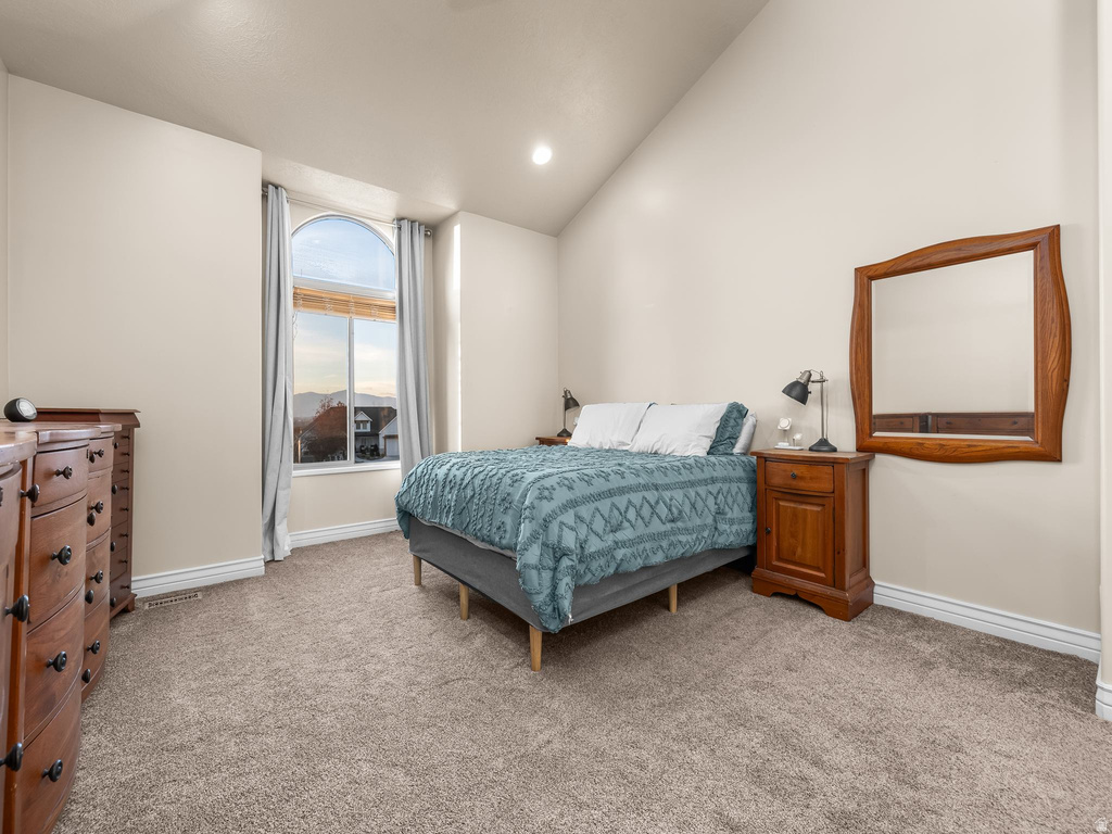 9242 N EMERALD LAKE CV Cedar Hills, UT 84062