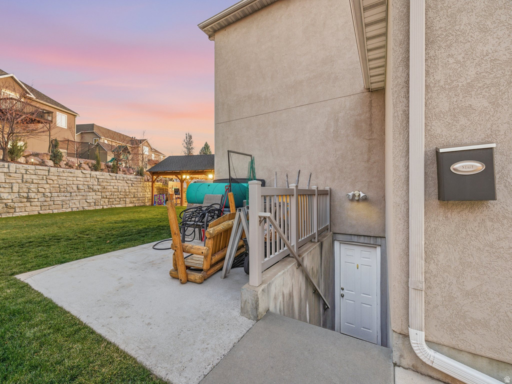 9242 N EMERALD LAKE CV Cedar Hills, UT 84062