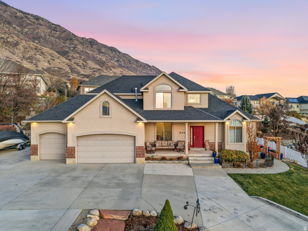 9242 N EMERALD LAKE CV Cedar Hills, UT 84062