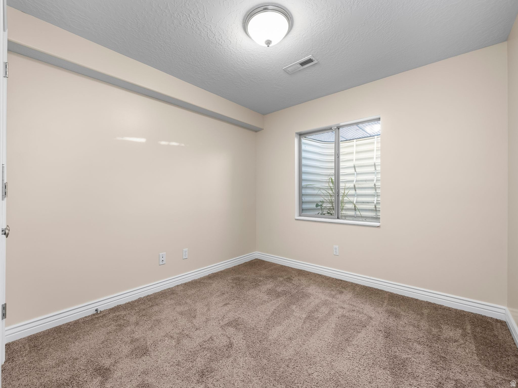 9242 N EMERALD LAKE CV Cedar Hills, UT 84062