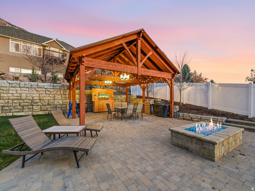 9242 N EMERALD LAKE CV Cedar Hills, UT 84062