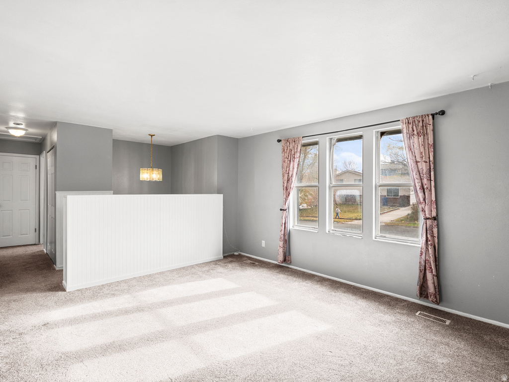 5352 W WESTSLOPE DR Kearns, UT 84118