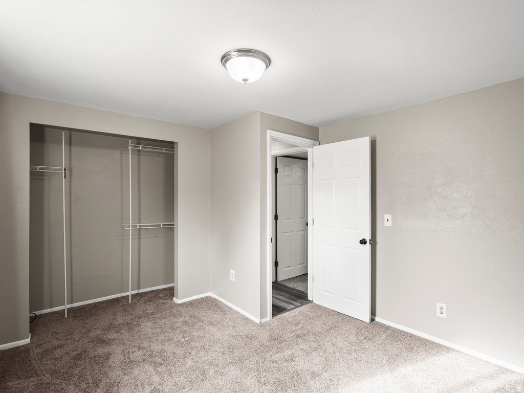 5352 W WESTSLOPE DR Kearns, UT 84118