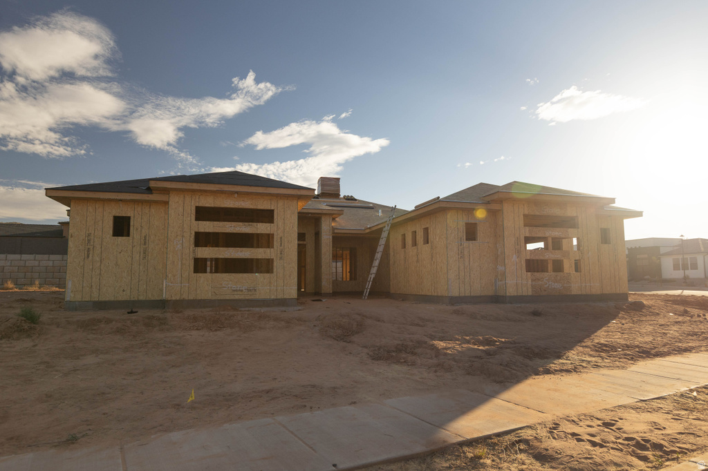 2042 E Sand River Ln #15