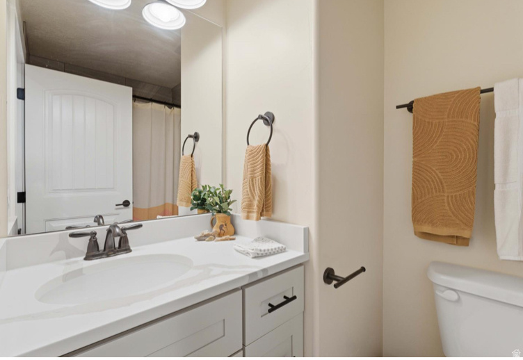 562 W 900 S Tooele, UT 84074