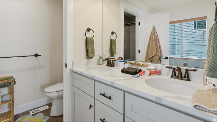 562 W 900 S Tooele, UT 84074