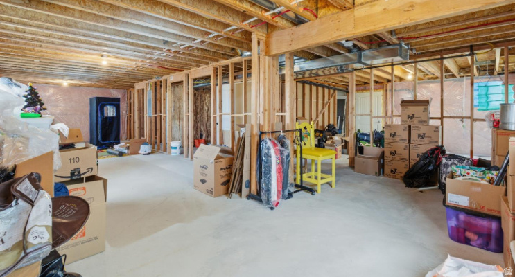 562 W 900 S Tooele, UT 84074