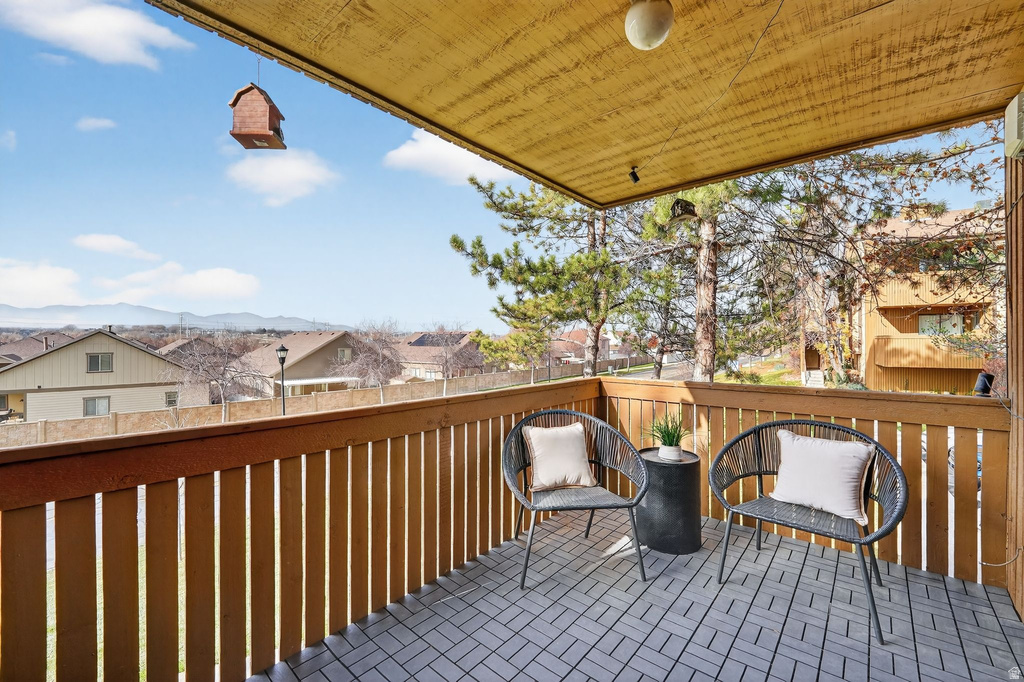 9144 S JEFFERSON PL Sandy, UT 84070