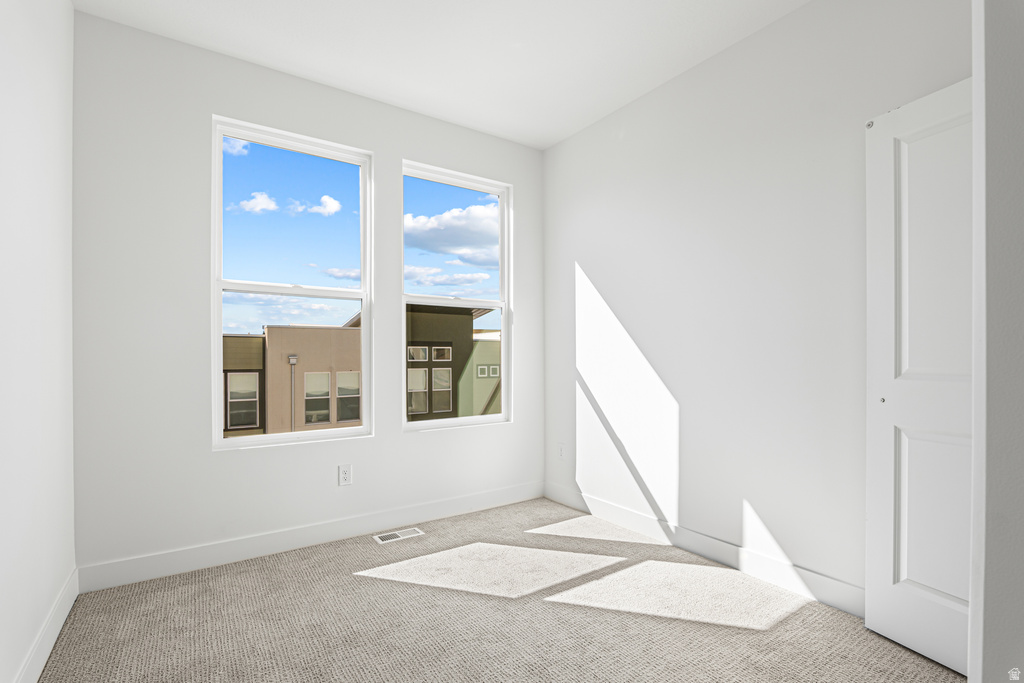 1843 W BURKE LN #103 Farmington, UT 84025