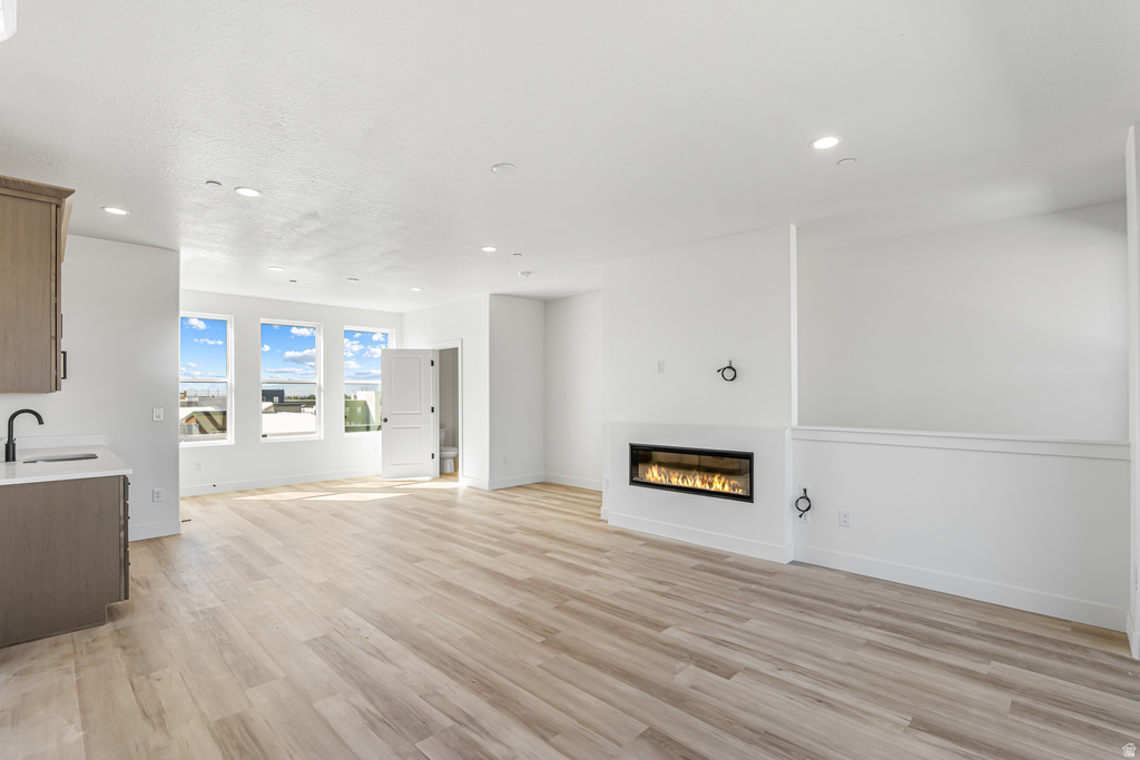 1843 W BURKE LN #103 Farmington, UT 84025