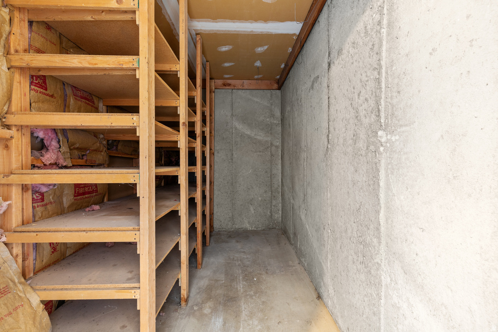 8657 S 910 E Sandy, UT 84094