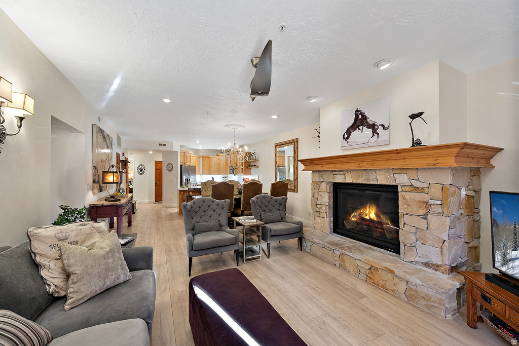 1000 PARK AVE #B-102 Park City, UT 84060