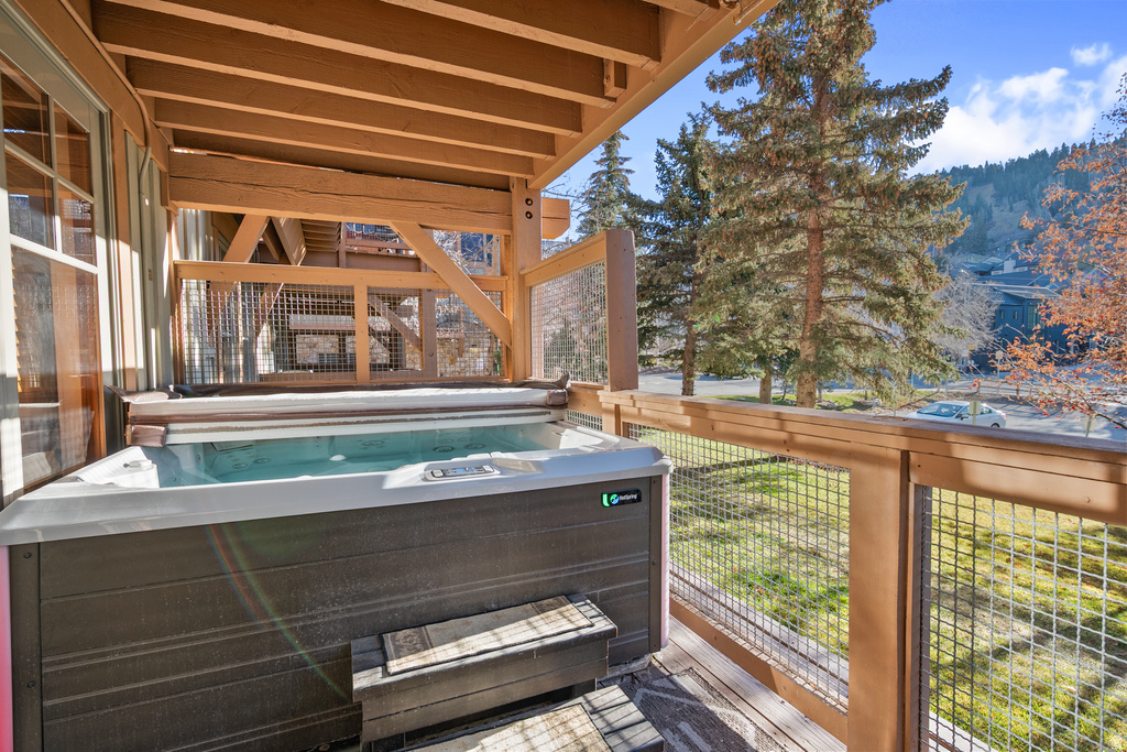 1000 PARK AVE #B-102 Park City, UT 84060