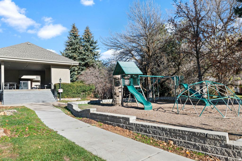 3305 N SHADOWBROOK CIR Provo, UT 84604