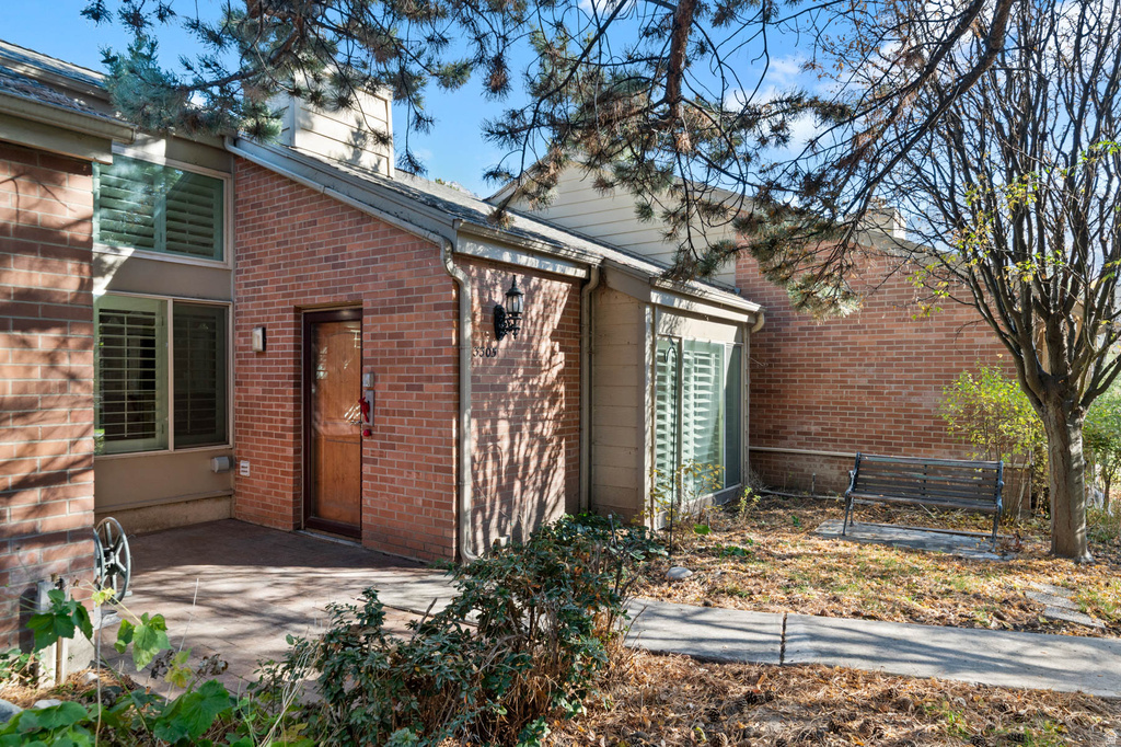 3305 N SHADOWBROOK CIR Provo, UT 84604