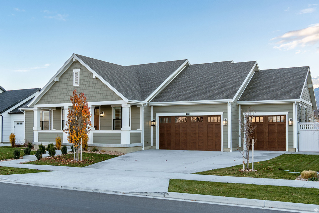 733 W LIGHTHOUSE DR Saratoga Springs, UT 84045