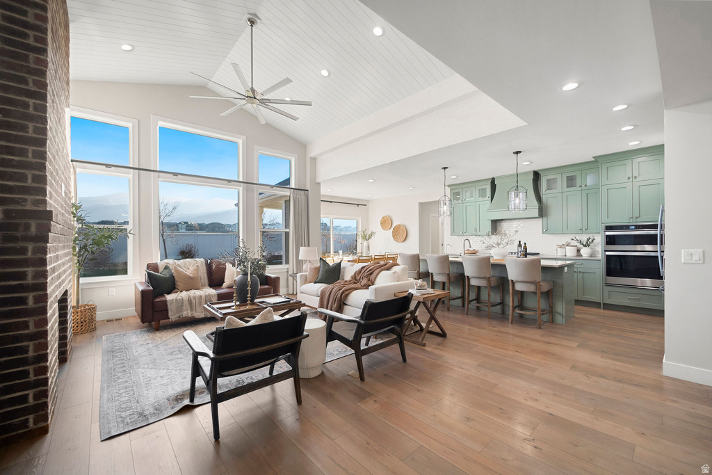 733 W LIGHTHOUSE DR Saratoga Springs, UT 84045