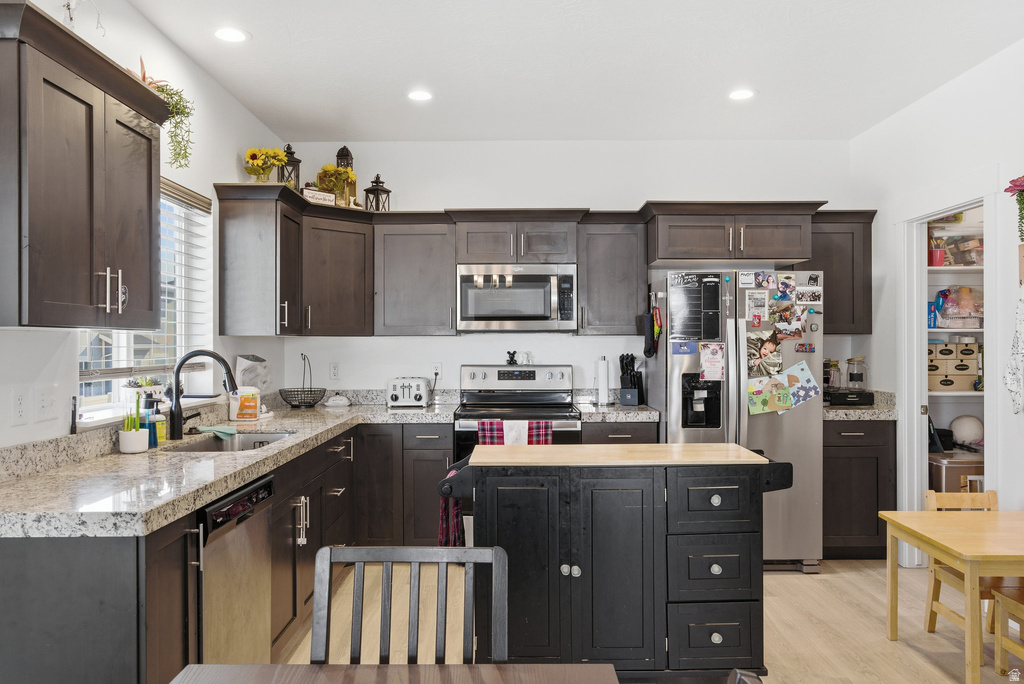 7268 N HIDDEN STEPPE BND Eagle Mountain, UT 84005