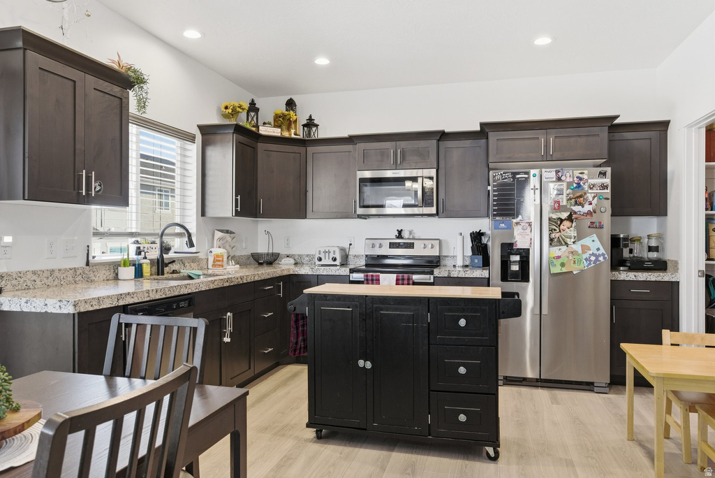 7268 N HIDDEN STEPPE BND Eagle Mountain, UT 84005