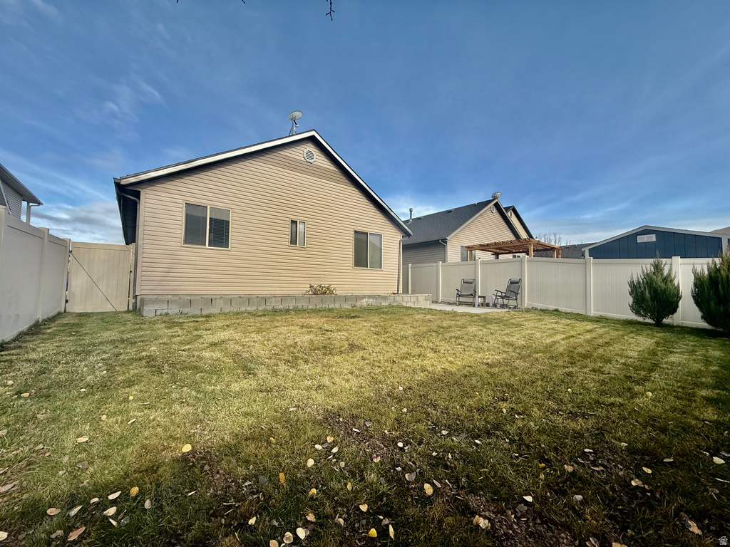 1526 E SHADOW DR Eagle Mountain, UT 84005