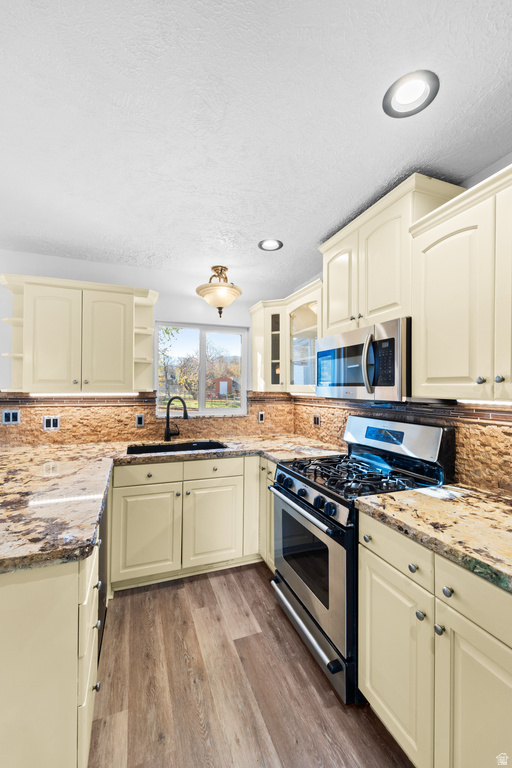 7057 W CIMMARRON DR West Valley City, UT 84128