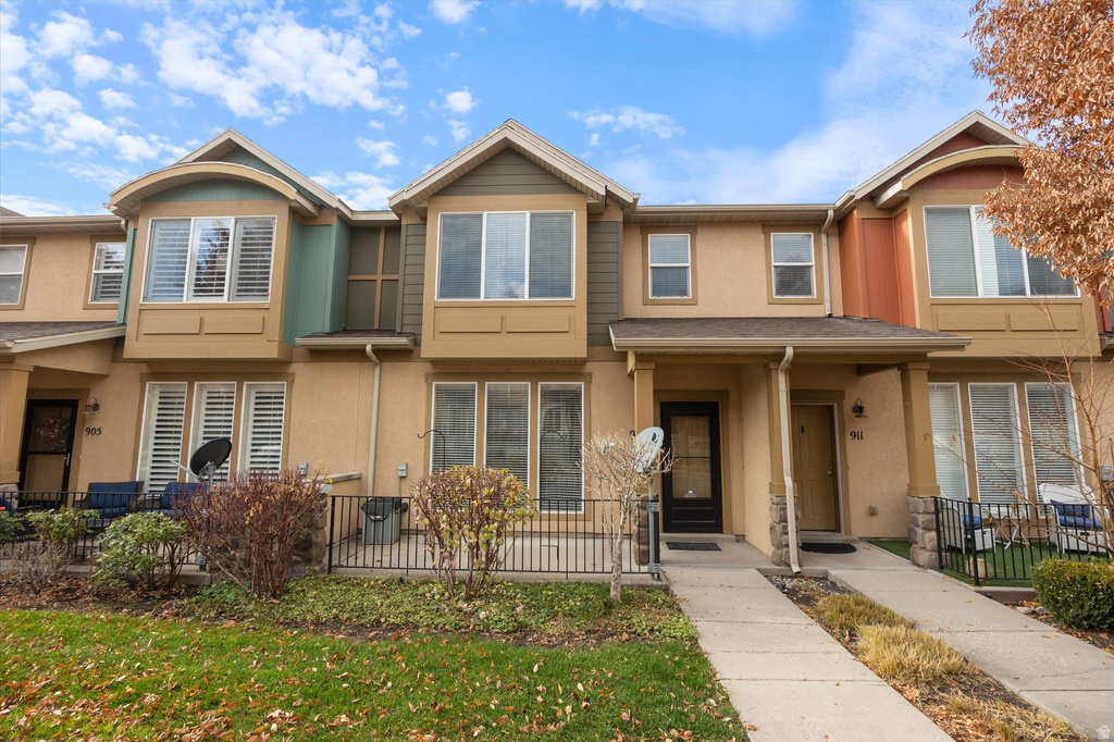 907 N FARMINGTON CROSSING Farmington, UT 84025