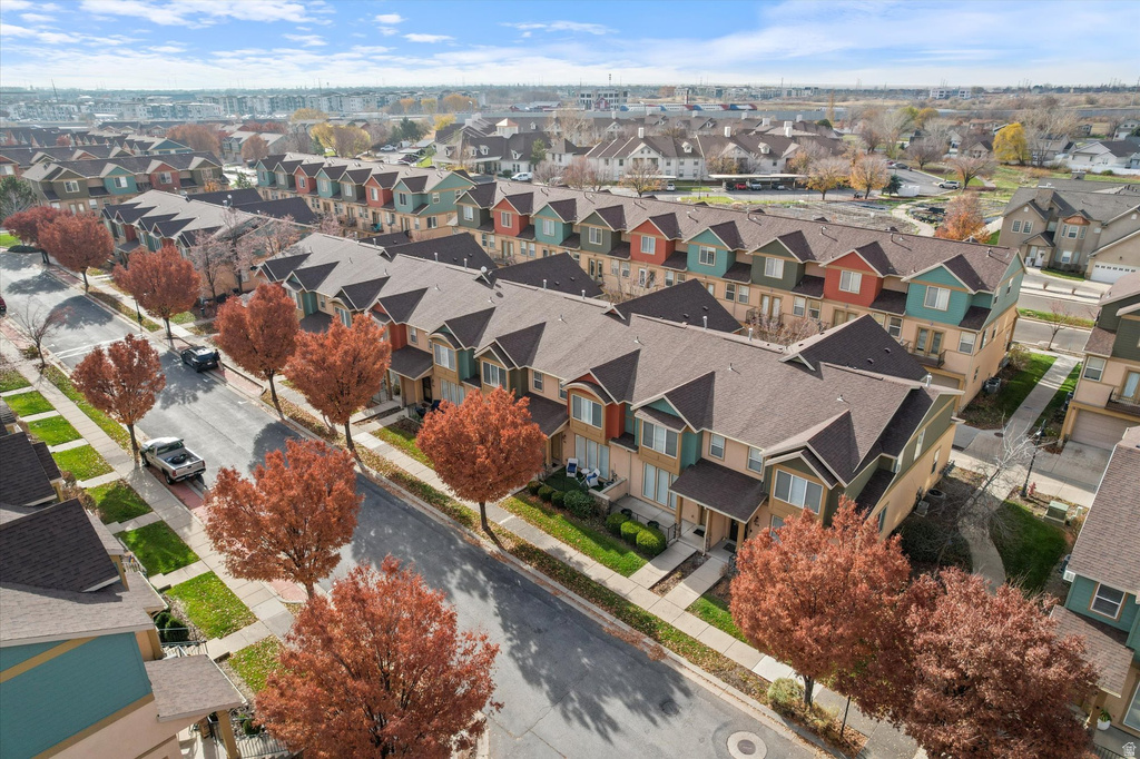 907 N FARMINGTON CROSSING Farmington, UT 84025