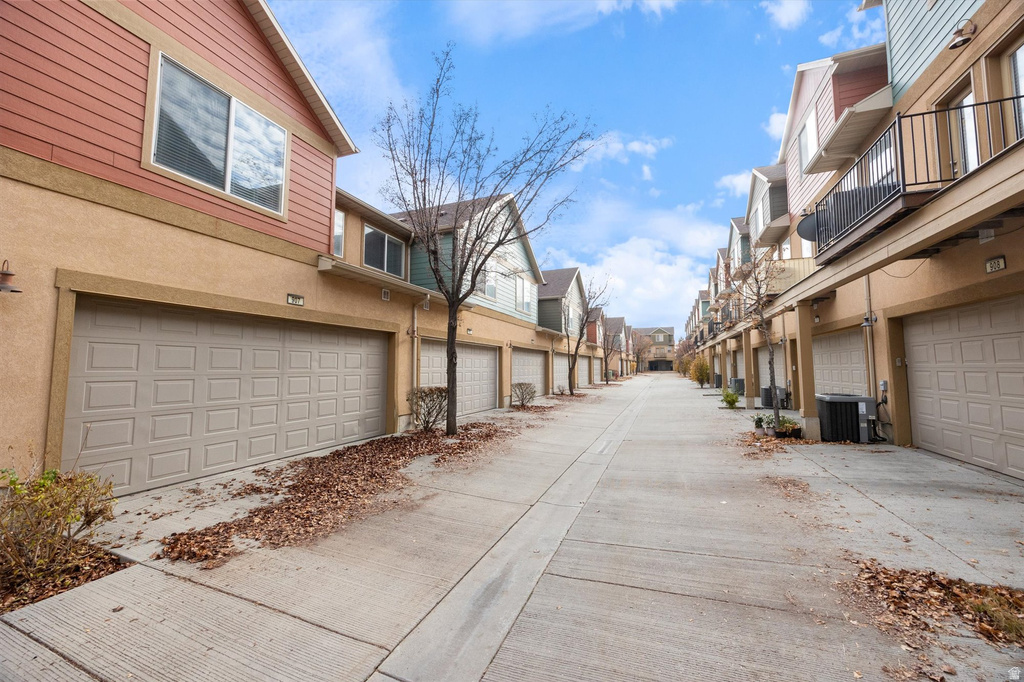 907 N FARMINGTON CROSSING Farmington, UT 84025