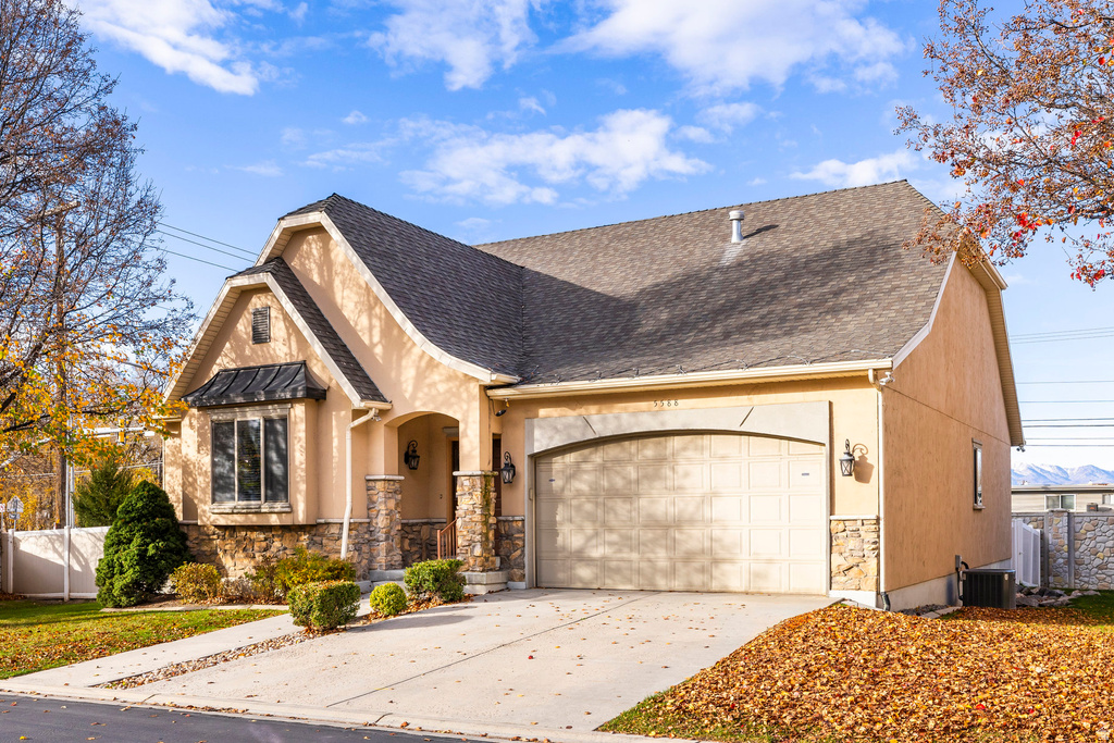 5588 S FARM HILL DR Salt Lake City, UT 84117