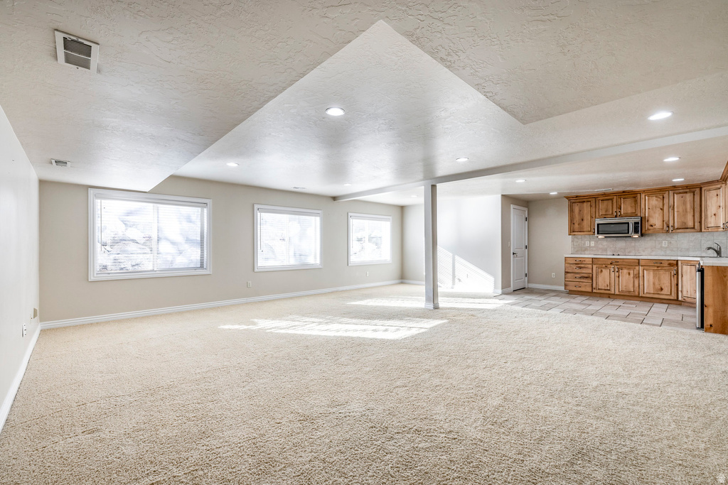 5588 S FARM HILL DR Salt Lake City, UT 84117