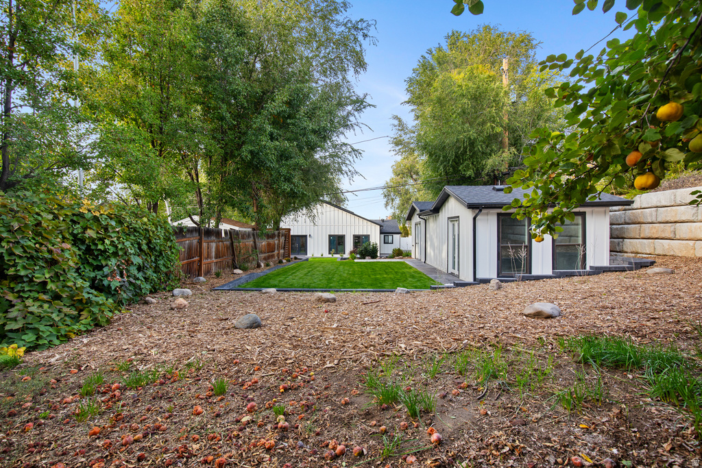 1972 E LA CRESTA DR Cottonwood Heights, UT 84121